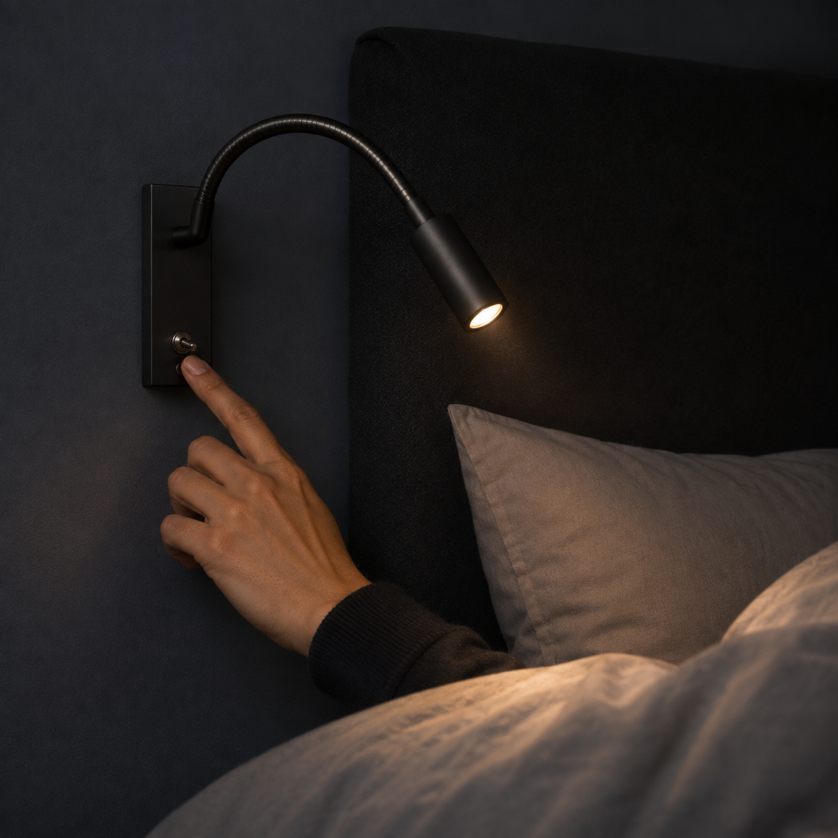 Gooseneck LED Bedside Reading Light