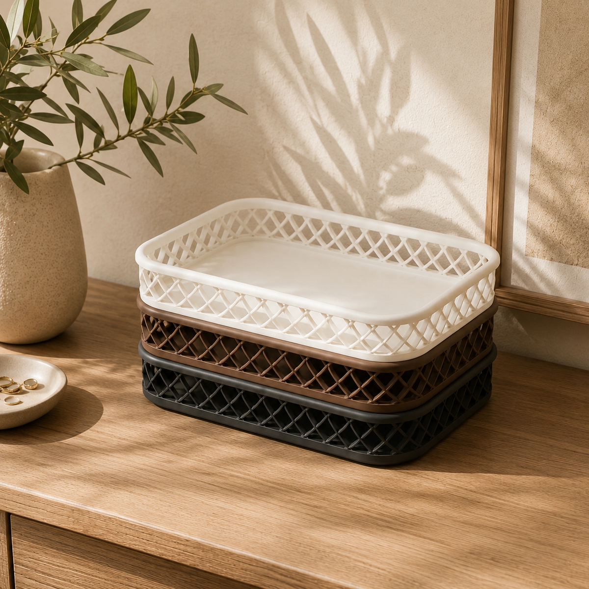Woven-Lattice Desktop Catchall Tray